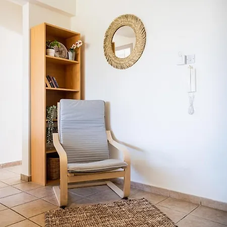 Apartament Yellow Canvas - 2-br & Balcony In *