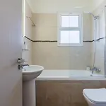 Yellow Canvas - 2-br & Balcony In * לרנקה