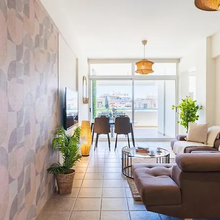 公寓 Yellow Canvas - 2-br & Balcony In *