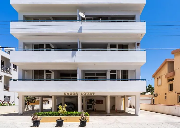 Apartament Yellow Canvas - 2-br & Balcony In